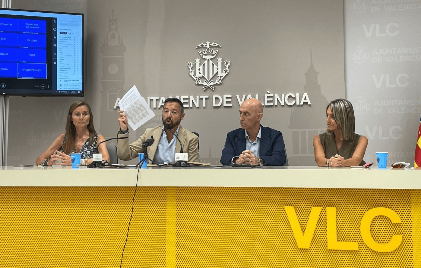  Juanma Badenas y VOX