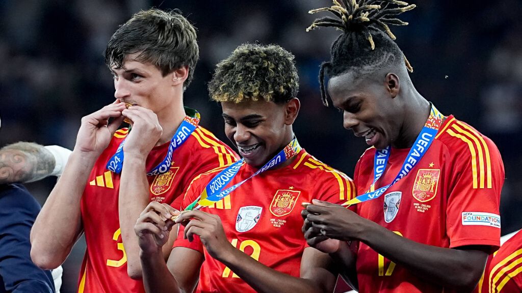 Le Normand, Lamine Yamal y Nico Williams en la Euro2024 (Cordon Press)