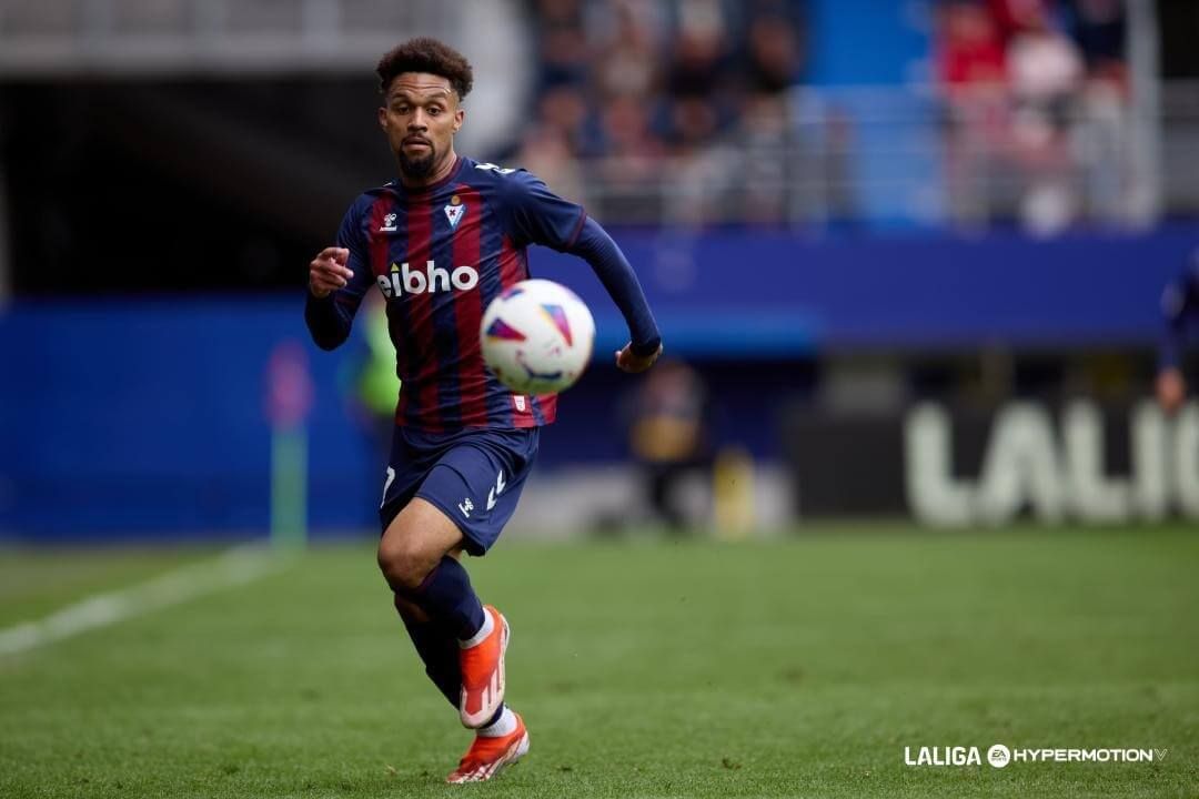  Konrad de la Fuente, jugador del Sporting, que gusta al Eibar.