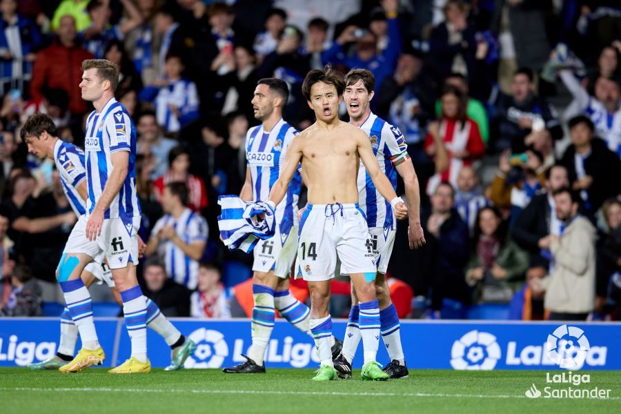 Take Kubo celebra su gol en el derbi vasco de la primera vuelta.