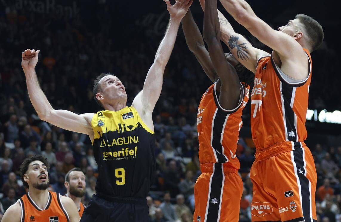  La Fonteta como aliada en el primer partido de semifinales entre Valencia Basket y La Laguna TeneriVa