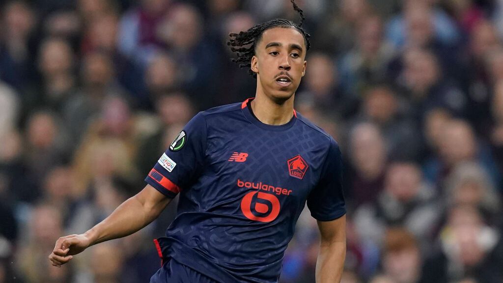 Leny Yoro durante un partido con el Lille (Fuente: Cordon Press)