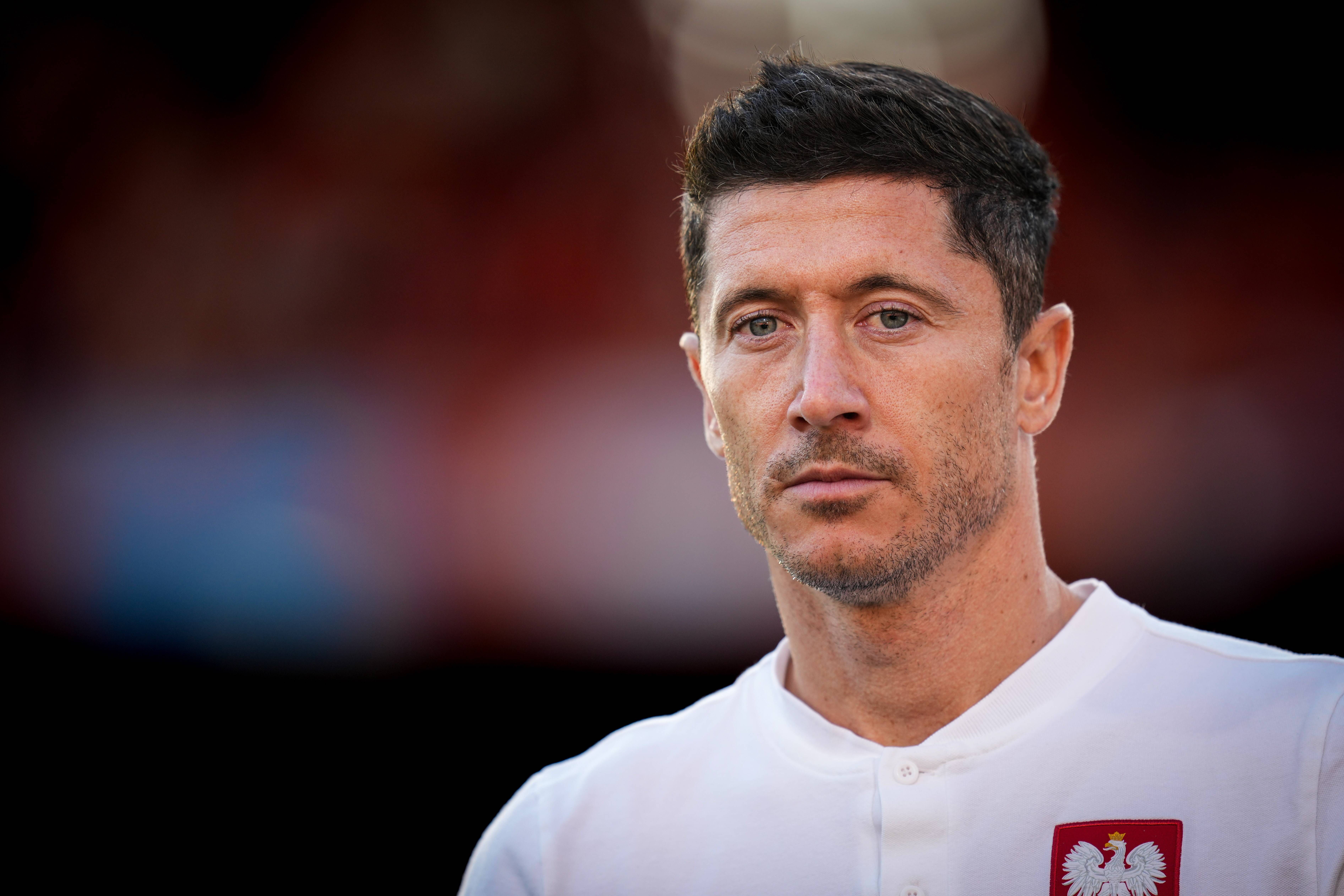  Lewandowski, en un partido de Polonia (FOTO: Cordón Press).