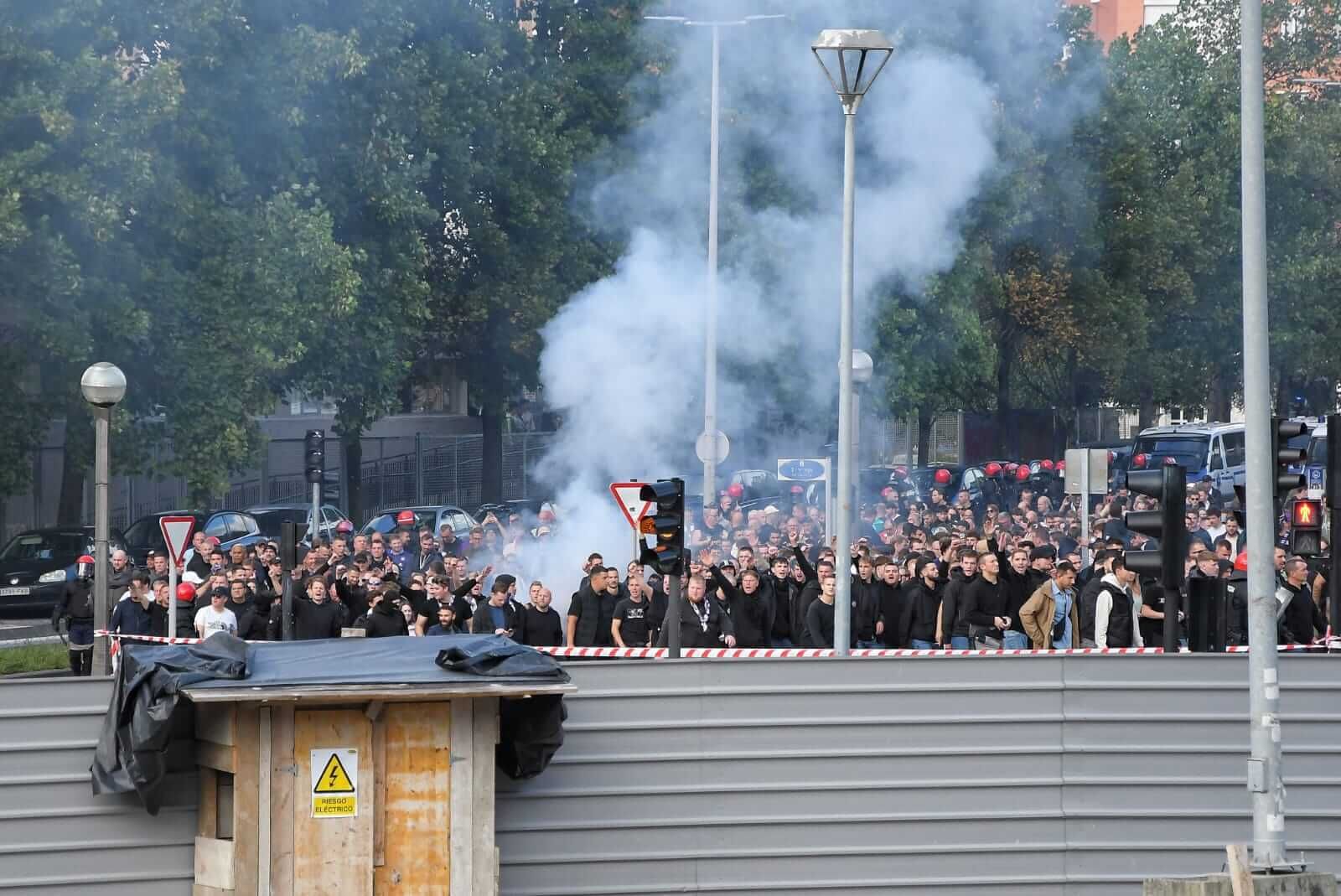  Llegada de los ultras del Anderlecht al Reale Arena.