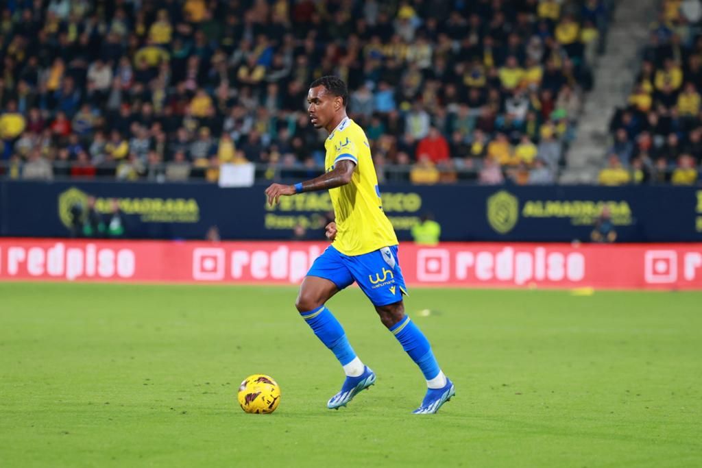 Lucas Pires, durante el Cádiz - Real Madrid (Foto: Cristo García).