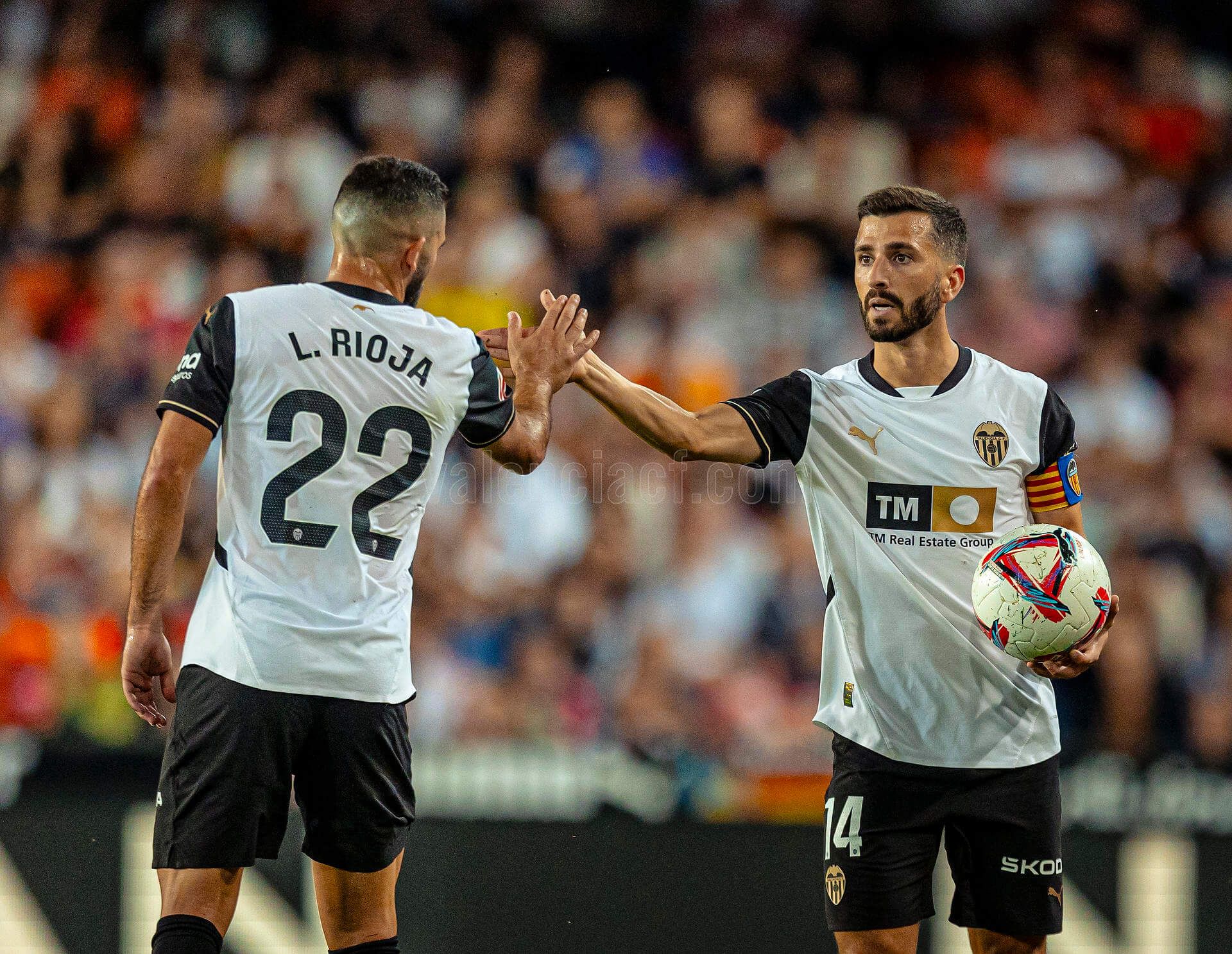  Luis Rioja y José Gayà, ante la UD Las Palmas.