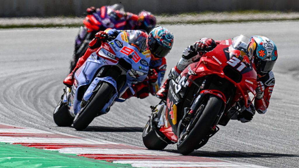  Marc Márquez y Pedro Acosta, durante este 2024 en MotoGP.