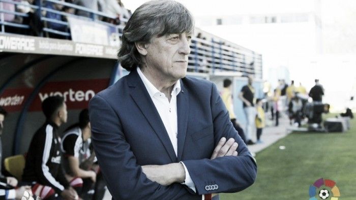  Enrique Martin Monreal durante un encuentro.