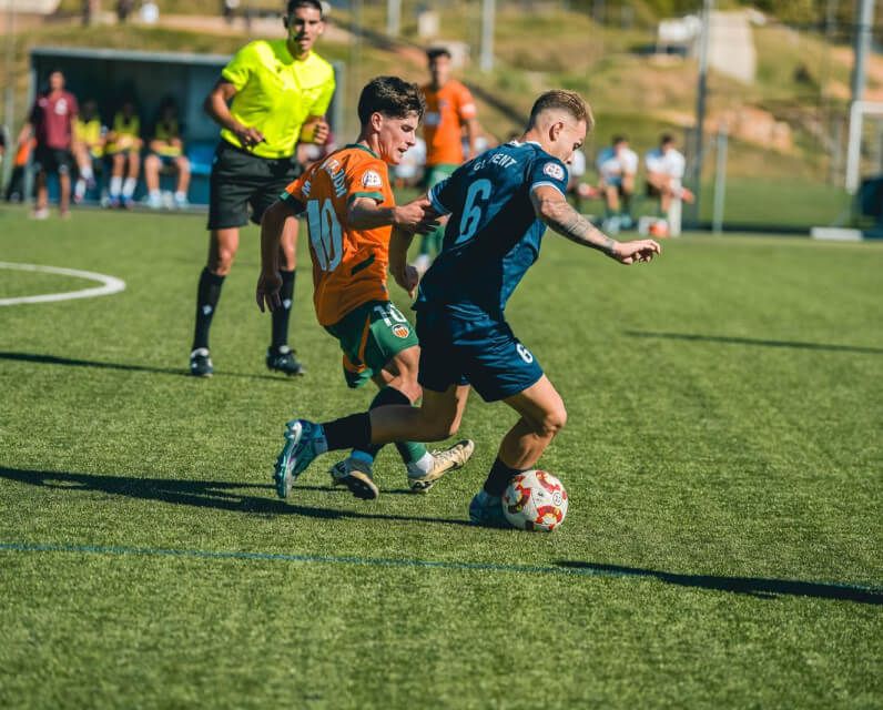  Martín Tejón, en el VCF Mestalla - CF Badalona Futur.