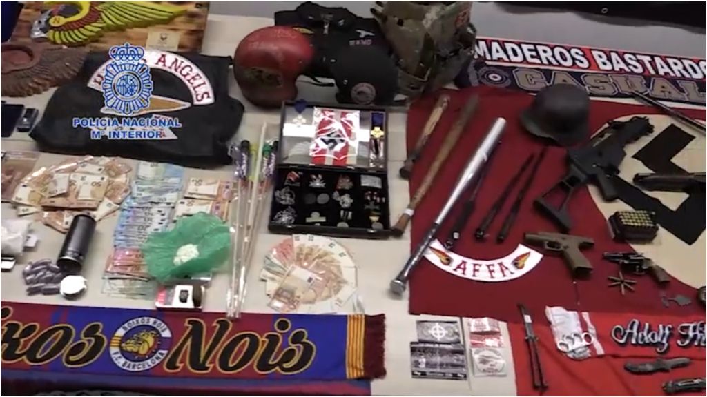 Material incautado por la policía a los Boixos.