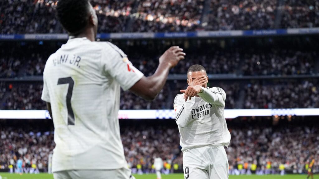  Mbappé y Vinicius celebrando un gol con el Madrid (Europa Press)