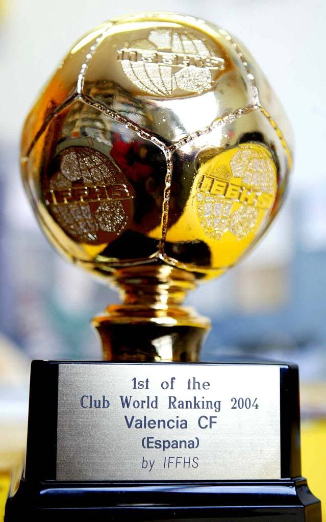  Poco después de la Supercopa de Europa el Valencia CF sería proclamado mejor club del mundo