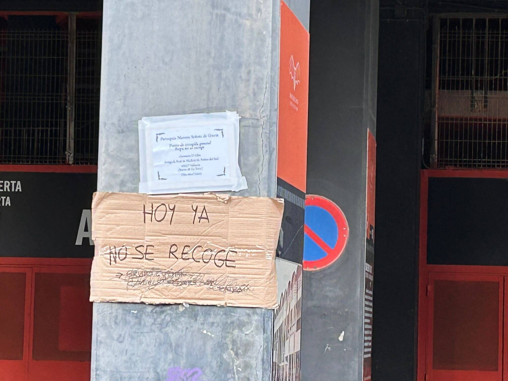 Mestalla amanece con una lona rota por el temporal