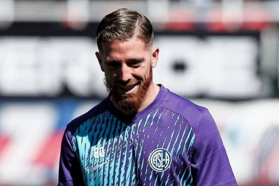  El navarro Iker Muniain se entrena con cara de felicidad con el San Lorenzo de Almagro.