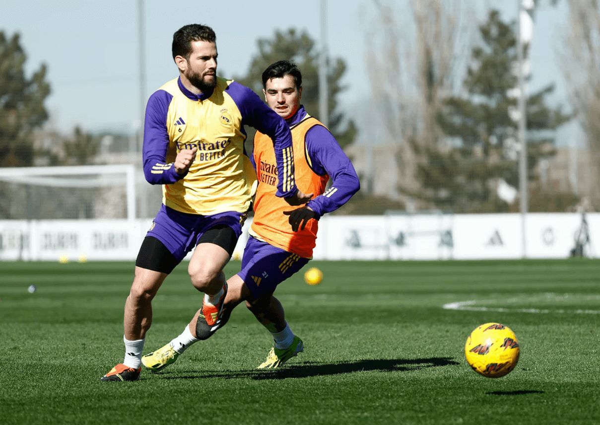  Nacho, ante Brahim Díaz en una sesión del Real Madrid.