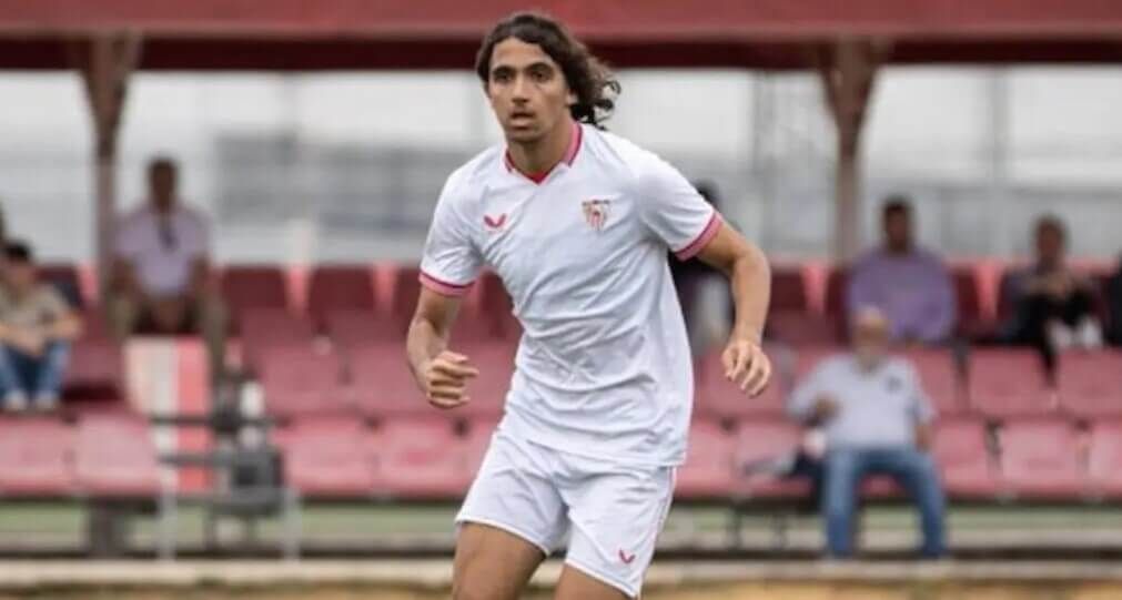 Nico Guillén, uno de los canteranos que promociona.