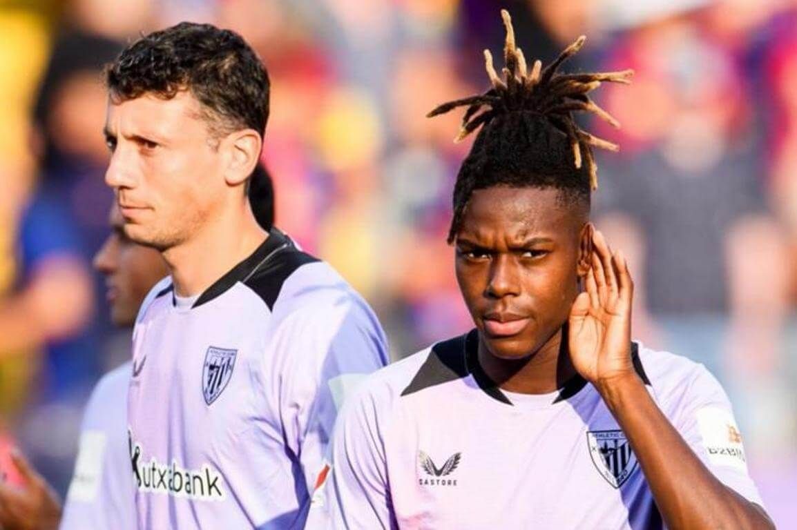  Gesto de Nico Williams en un partido ante el Barça en Montjuic.