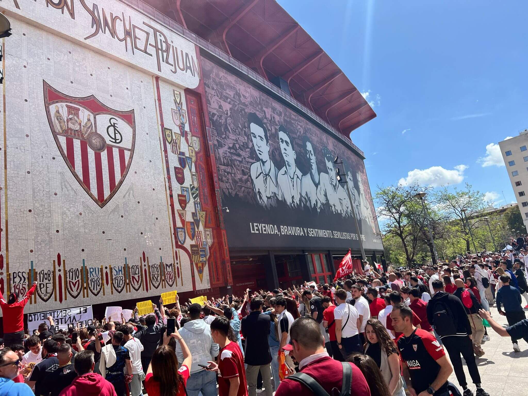  Protesta del sevillismo contra el consejo.