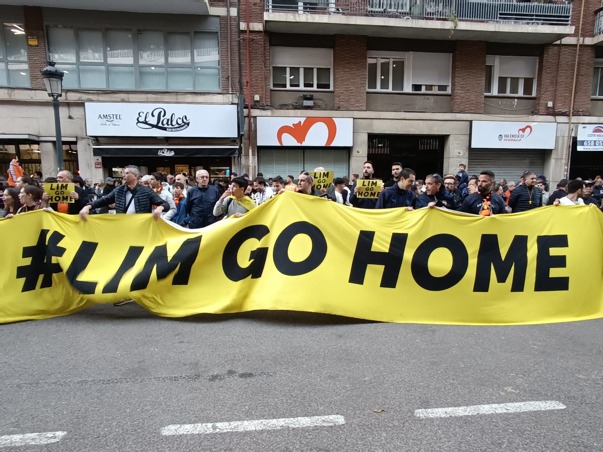 Protestas contra Peter Lim del 3 de abril.
