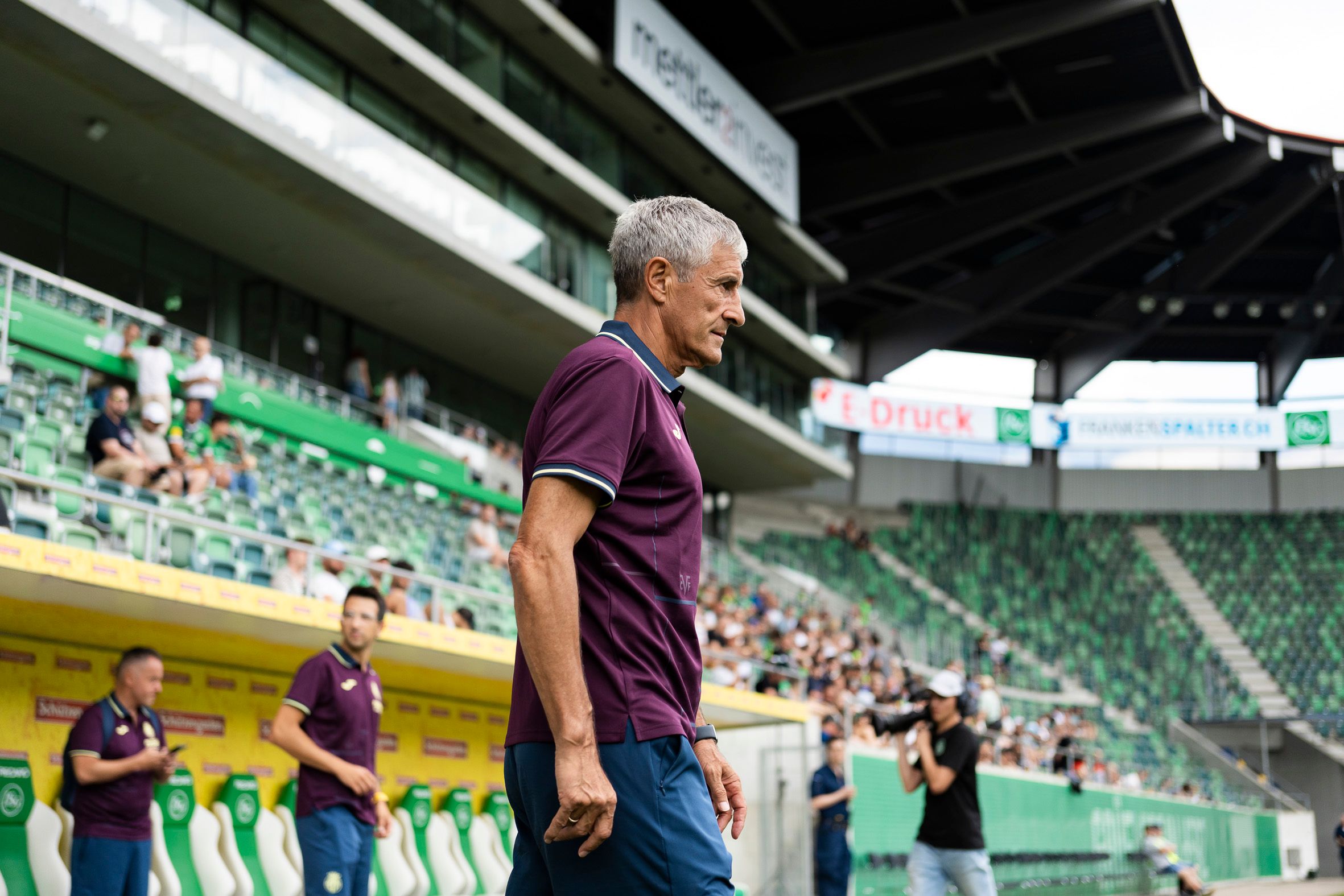  Quique Setién, en Suiza durante una pretemporada del Villarreal.