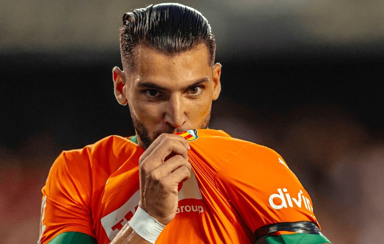  Rafa Mir marca ante el Ejea