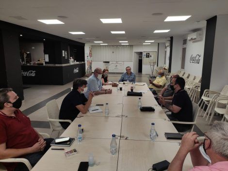 Reunión de las peñas con diferentes plataformas