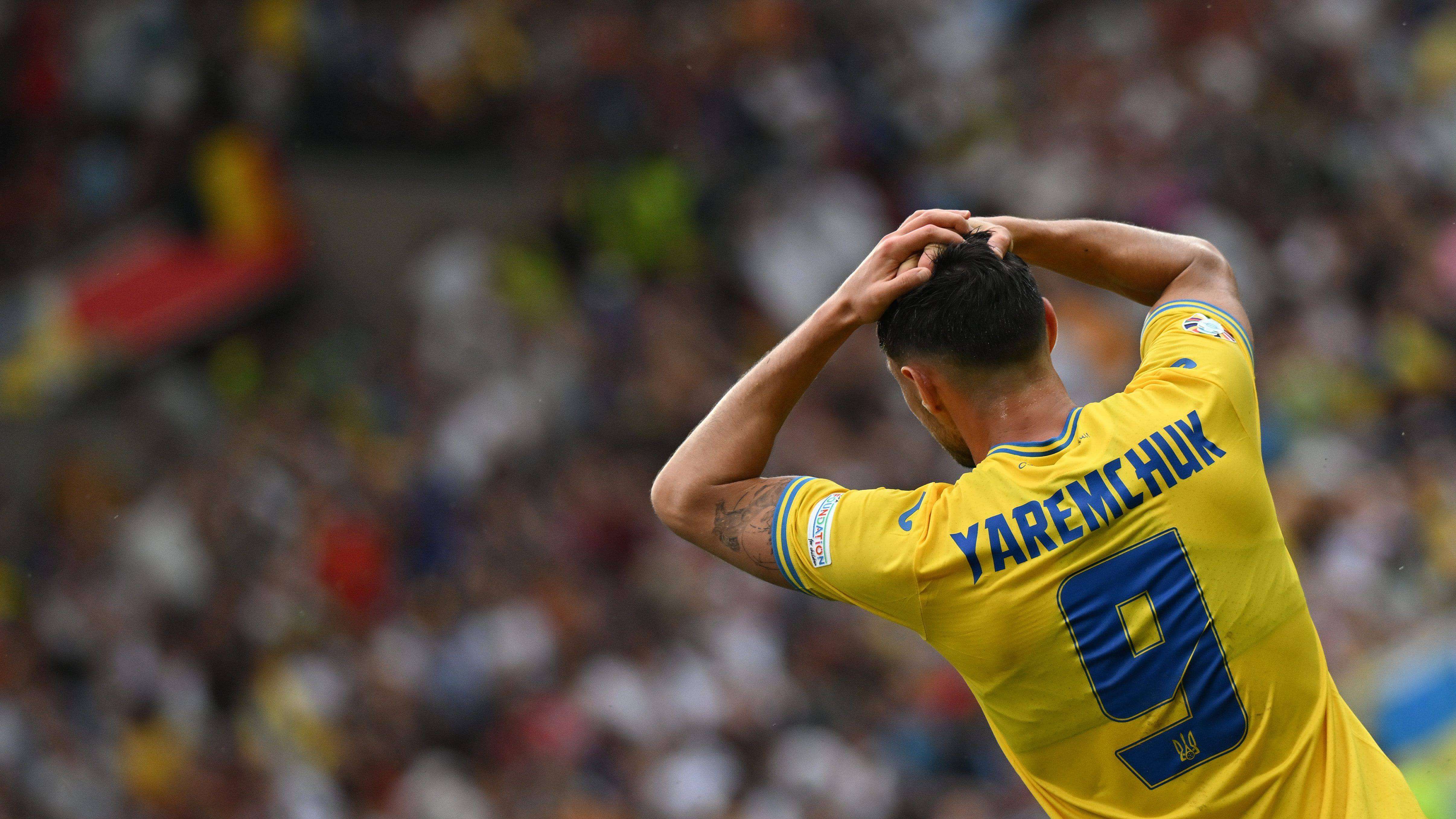  Roman Yaremchuk, ante Bélgica.