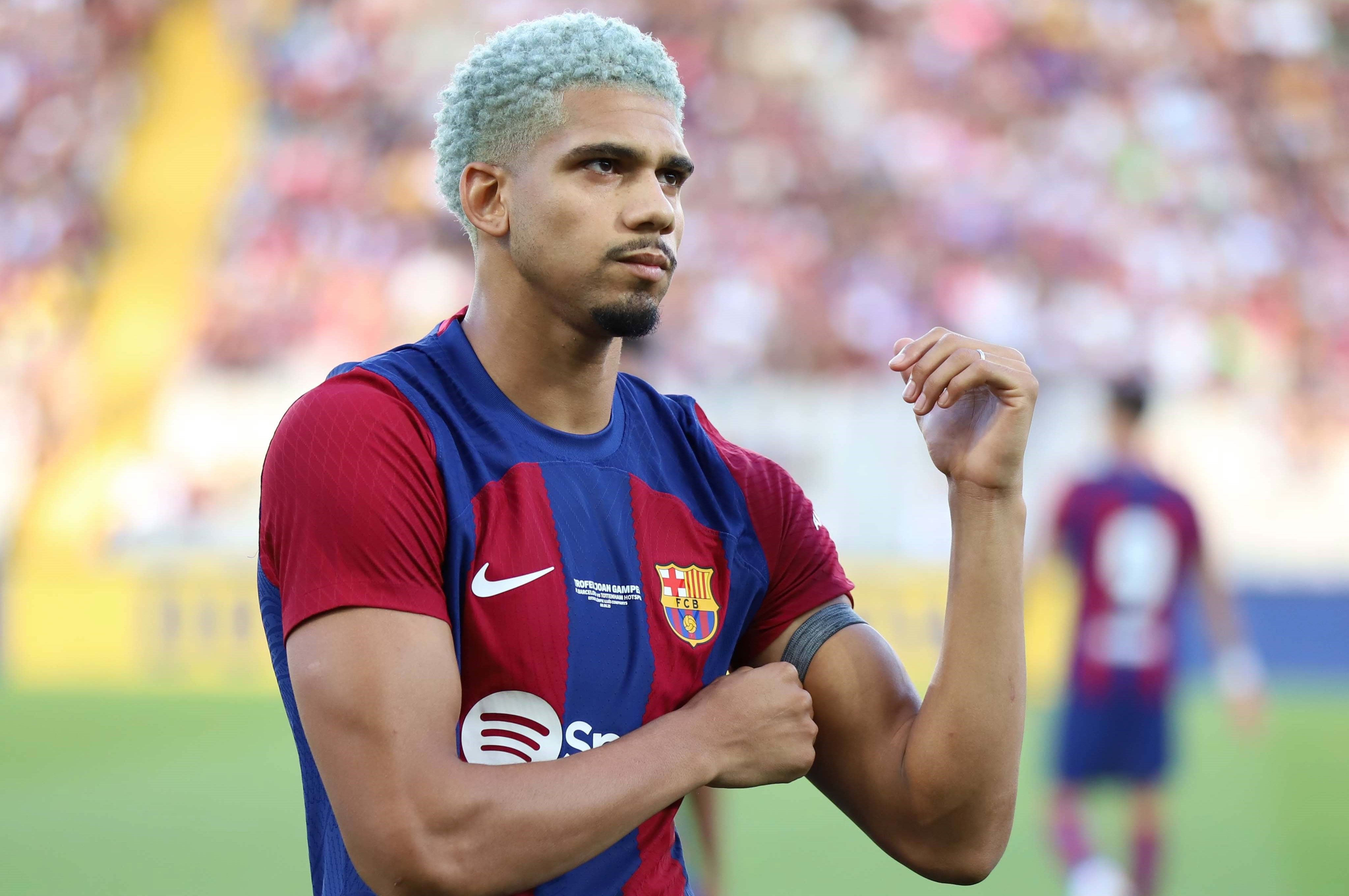  Ronald Araujo (FC Barcelona) looks during the Joan Gamper Trophy match. Foto: Cordon Press