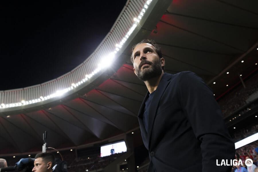  Rubén Baraja, ante el Atlético de Madrid.