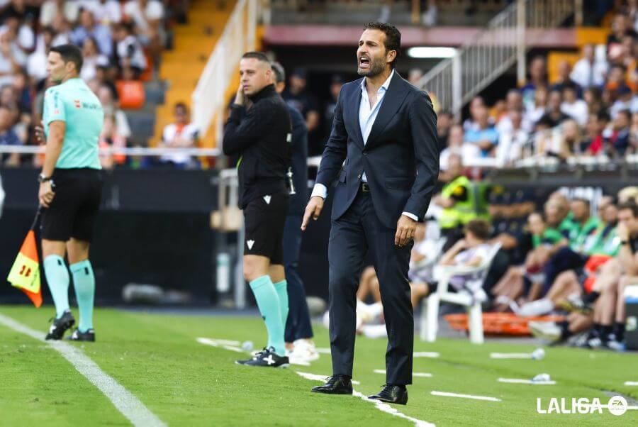 Rubén Baraja, ante el CA Osasuna.