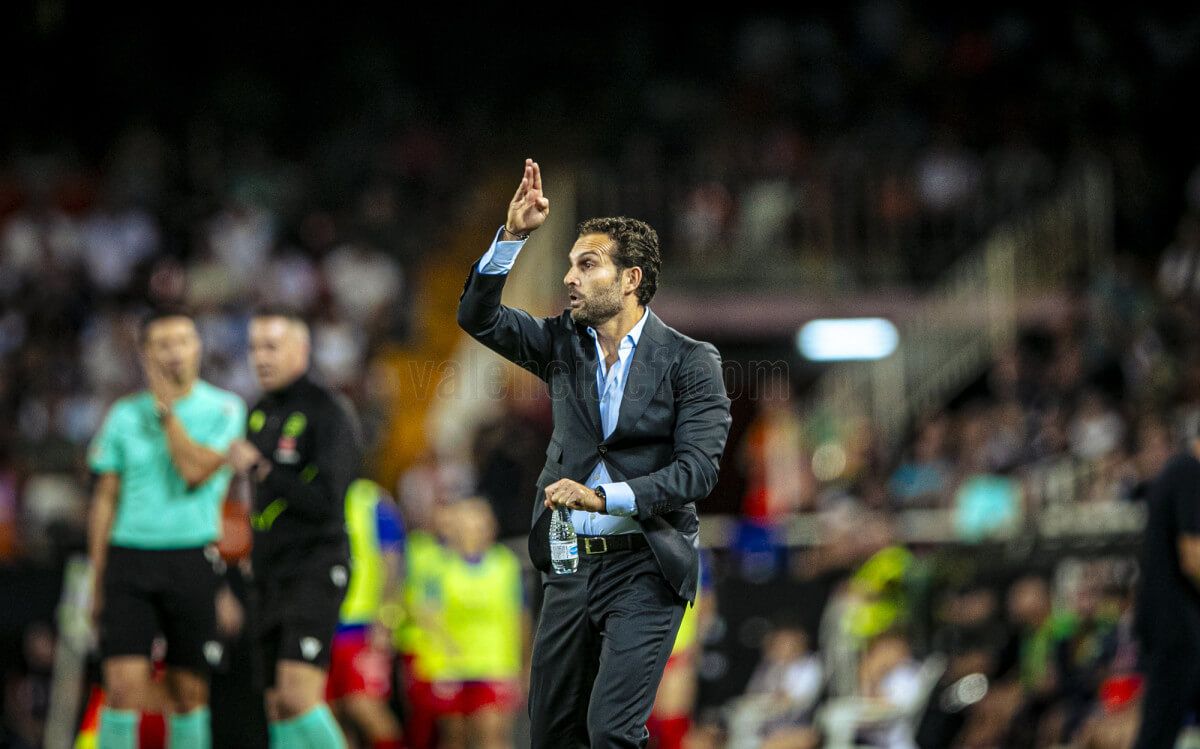 Rubén Baraja, ante el CA Osasuna.