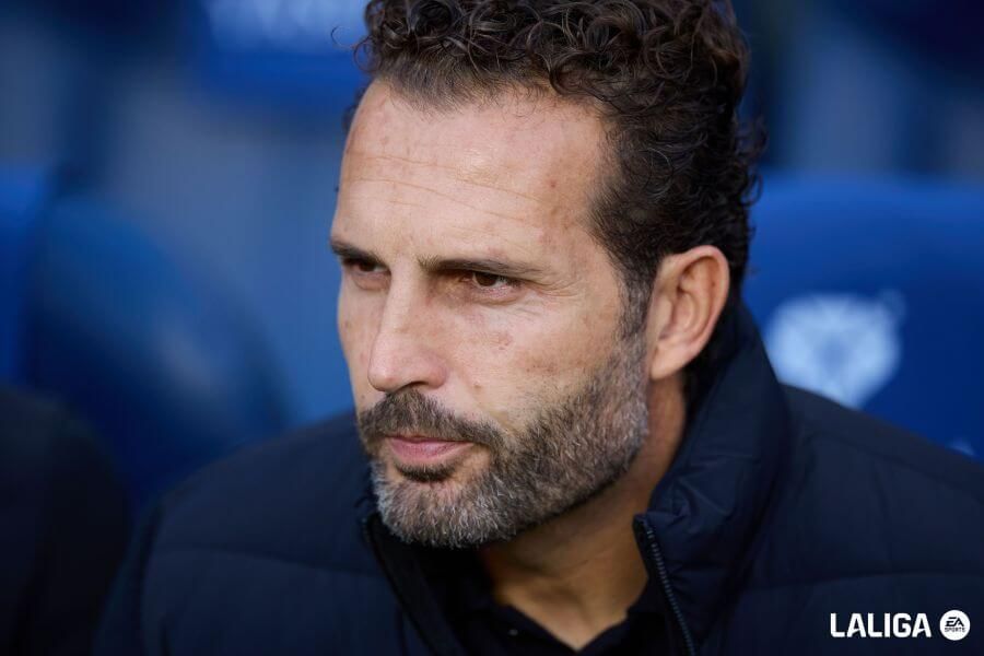  Rubén Baraja, ante la Real Sociedad.