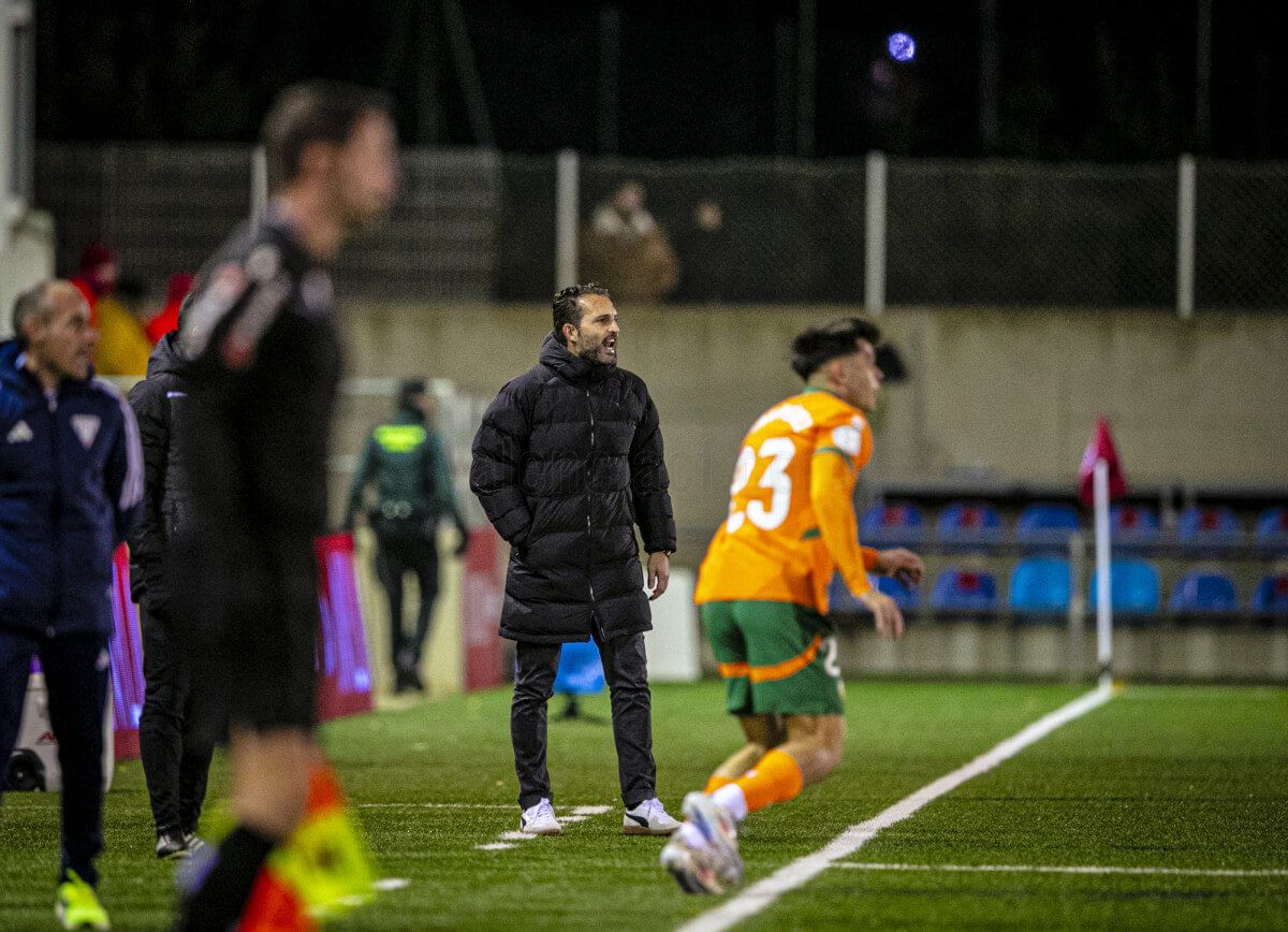  Rubén Baraja, ante la SD Ejea.