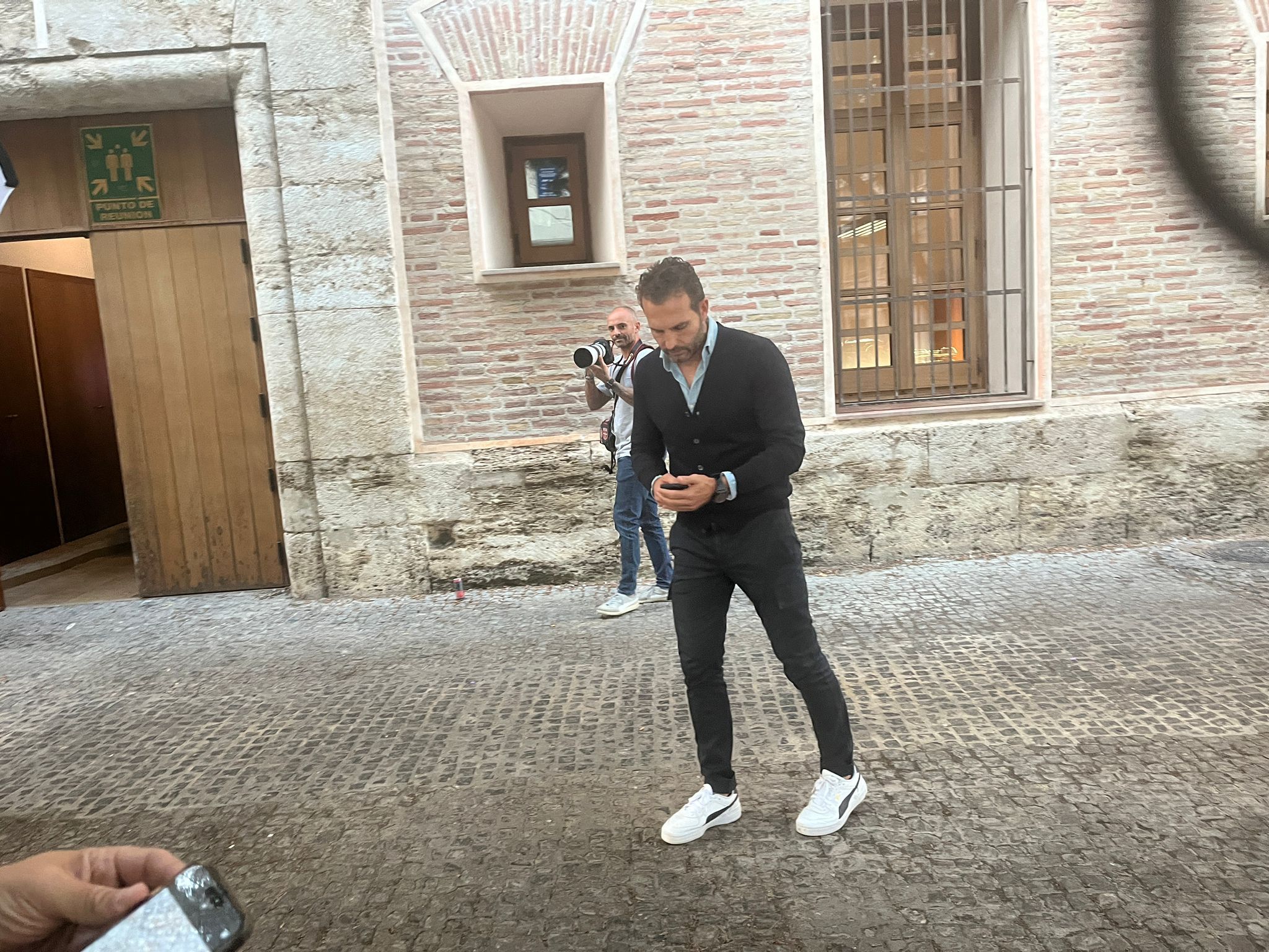 Rubén Baraja habla ante los medios de comunicación.