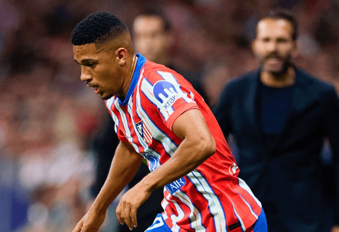 Samuel Lino, ante el Valencia CF