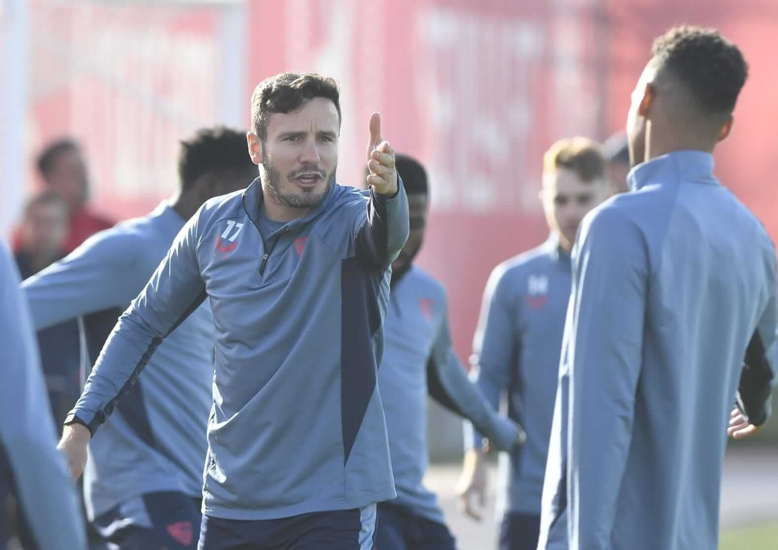  Saúl Ñíguez, durante la sesión del sábado en el Sevilla.