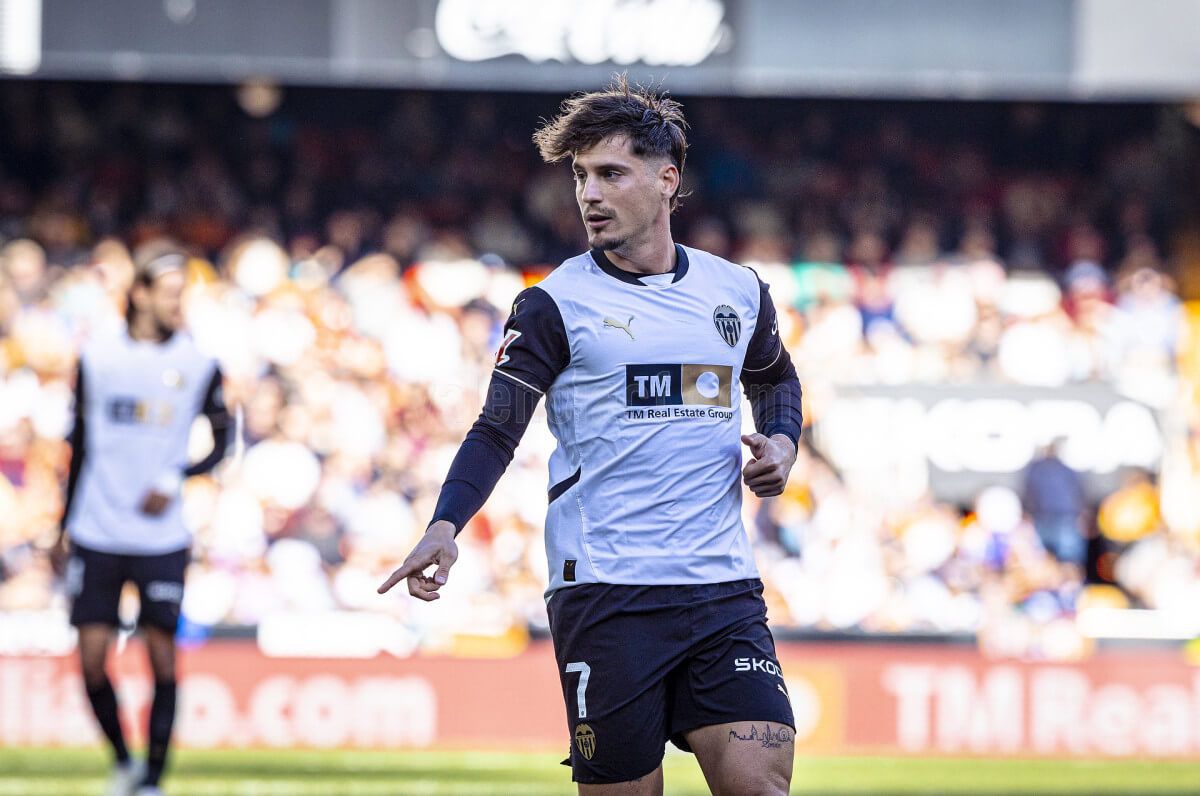  Sergi Canós, ante el Deportivo Alavés.