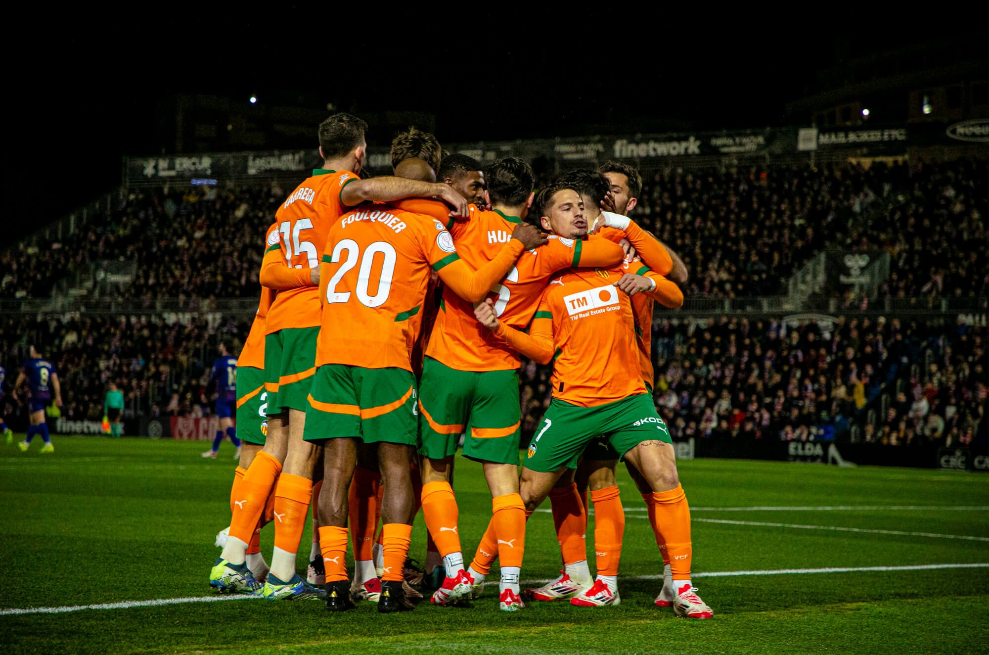Sergi Canós celebra su gol ante el CD Eldense.