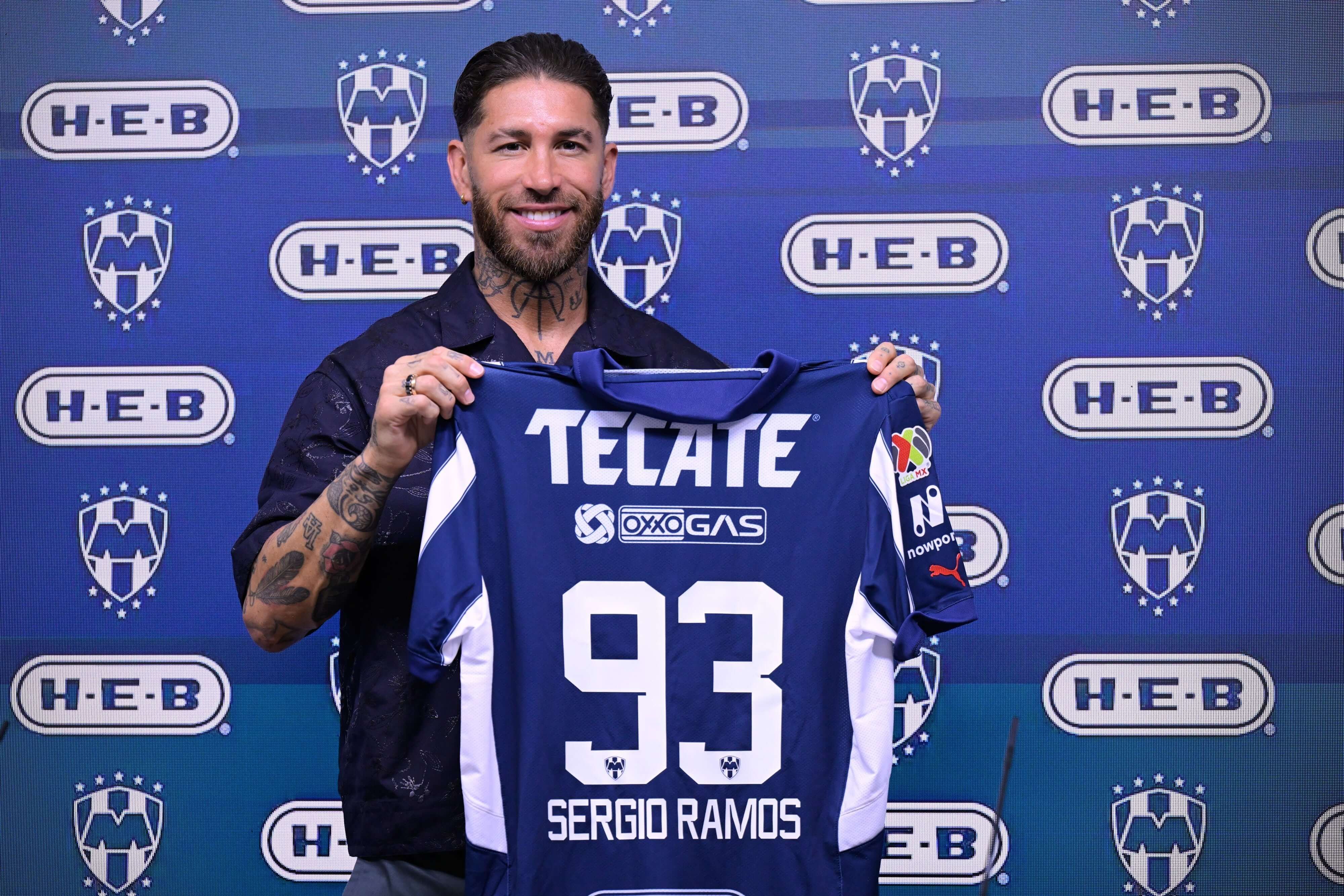  Sergio Ramos, en su presentación con Rayados de Monterrey.