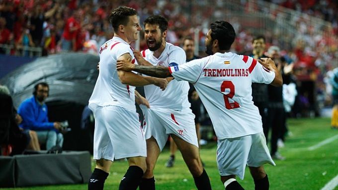  Celebración de uno de los goles del Sevilla ante la Fiorentina.