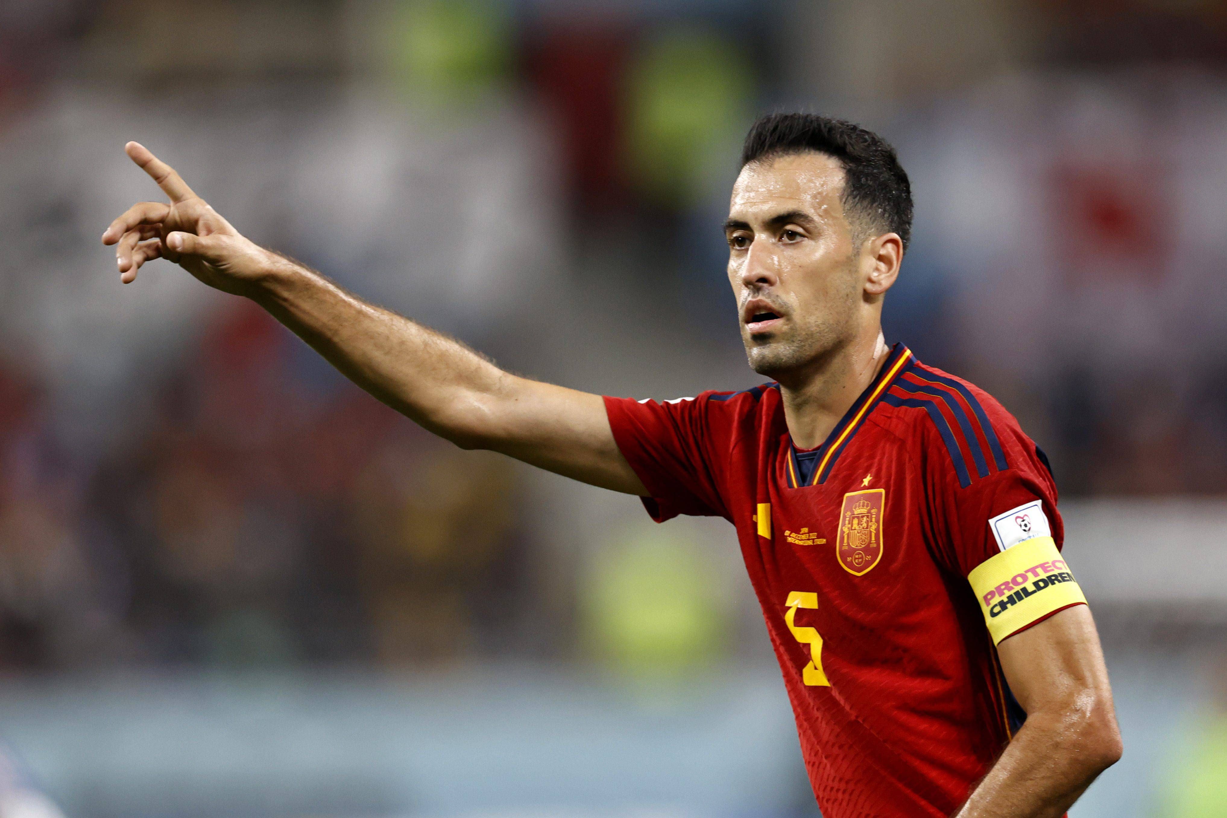 Sergio Busquets en el partido contra Japón.