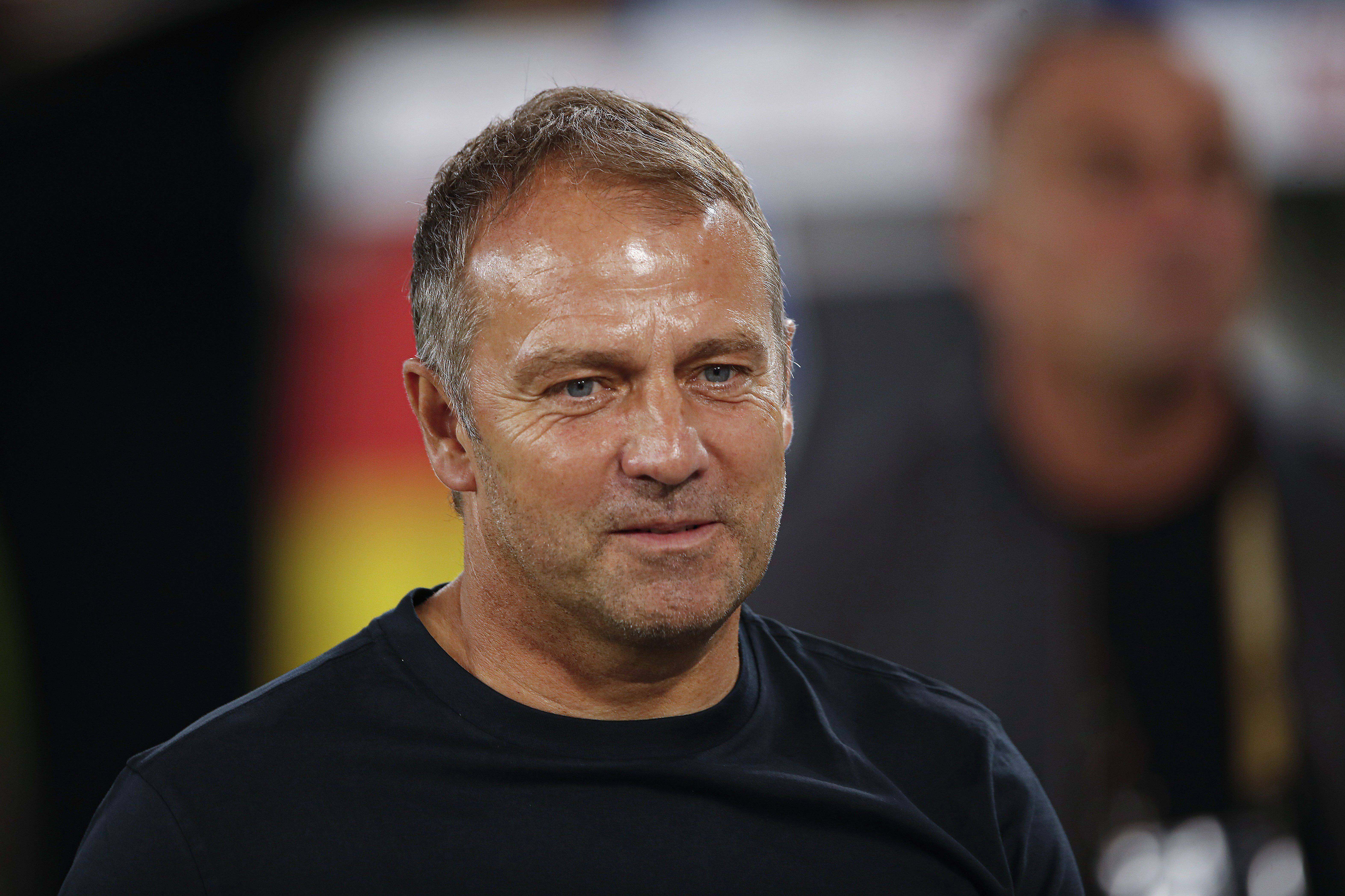  Hansi Flick, en un partido de la selección alemana (FOTO: Cordón Press).