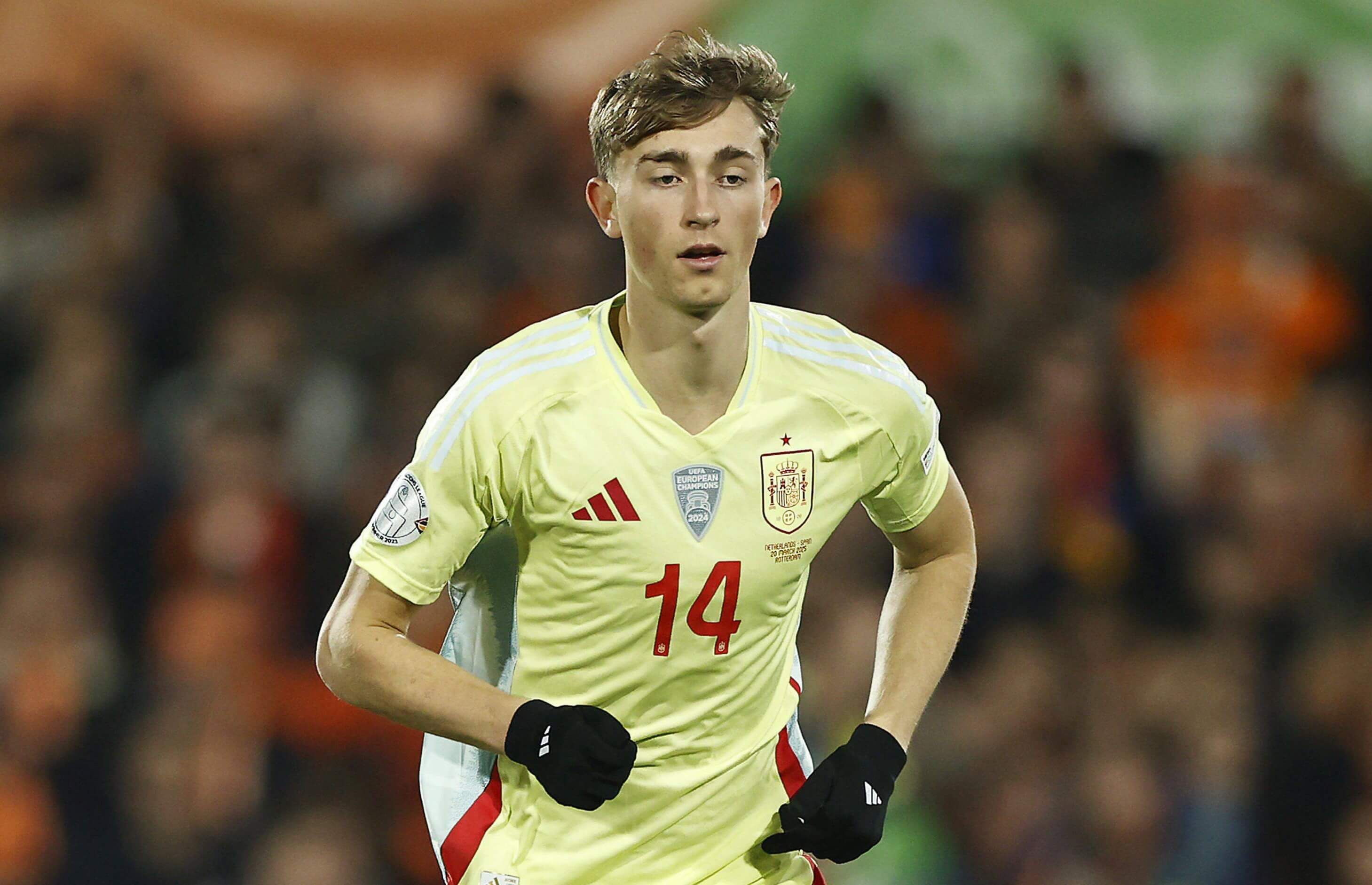  Dean Huijsen debuta con España absoluta.