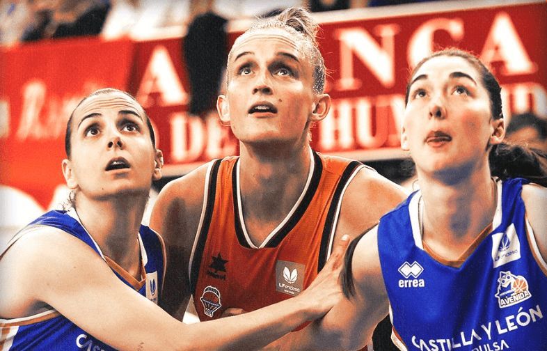  Tablas entre Valencia Basket y Perfumerías y la semifinal se decidirá en la Fonteta (76-76)