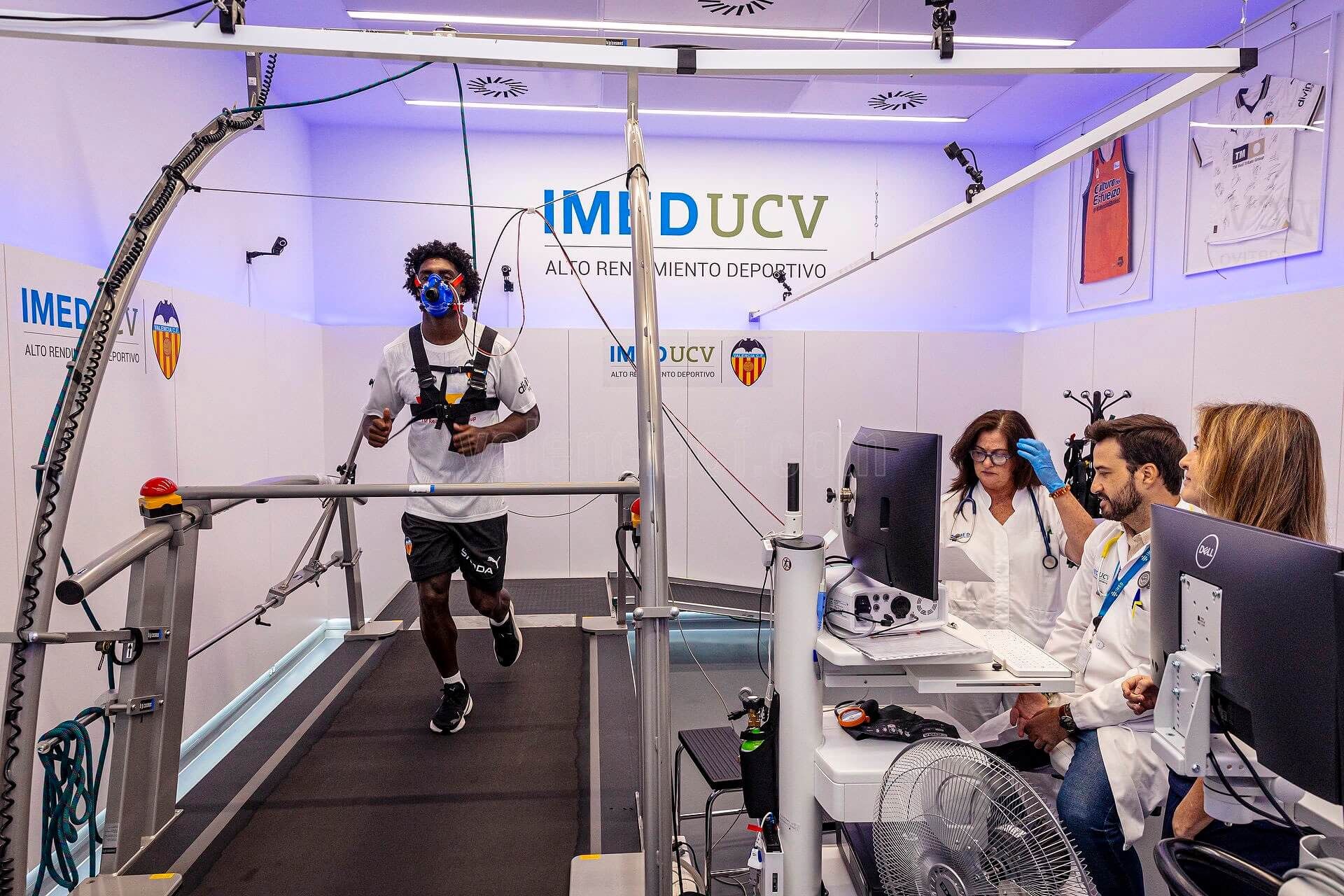  Thierry Correia, durante las pruebas médicas.