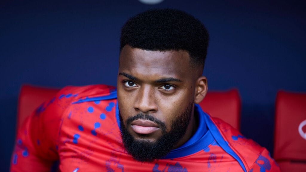  Thomas Lemar, en el banquillo del Atlético de Madrid (Cordon Press)