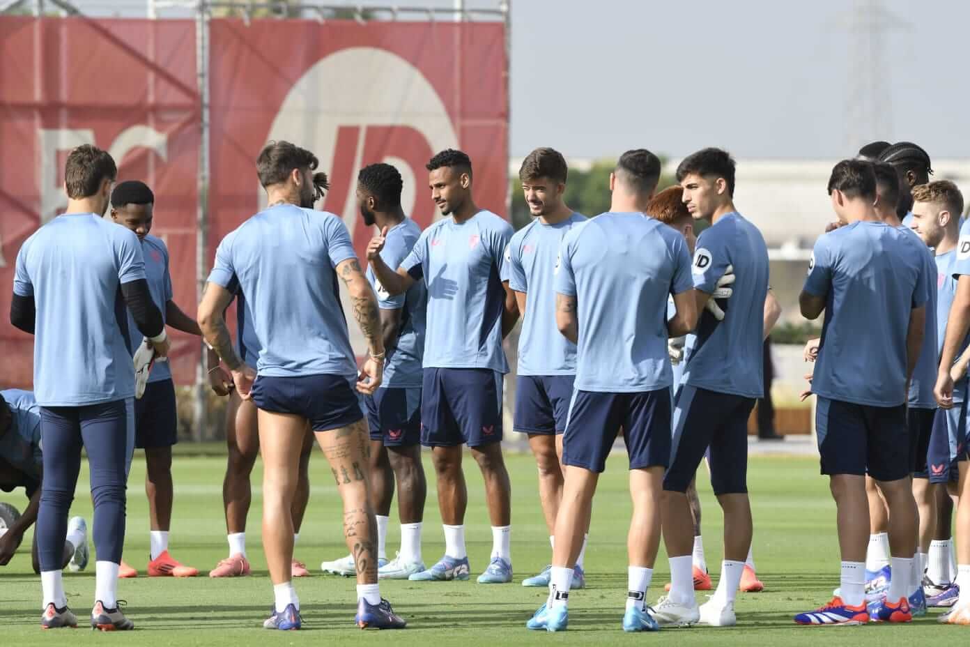  Última sesión del Sevilla antes del partido ante el Alavés