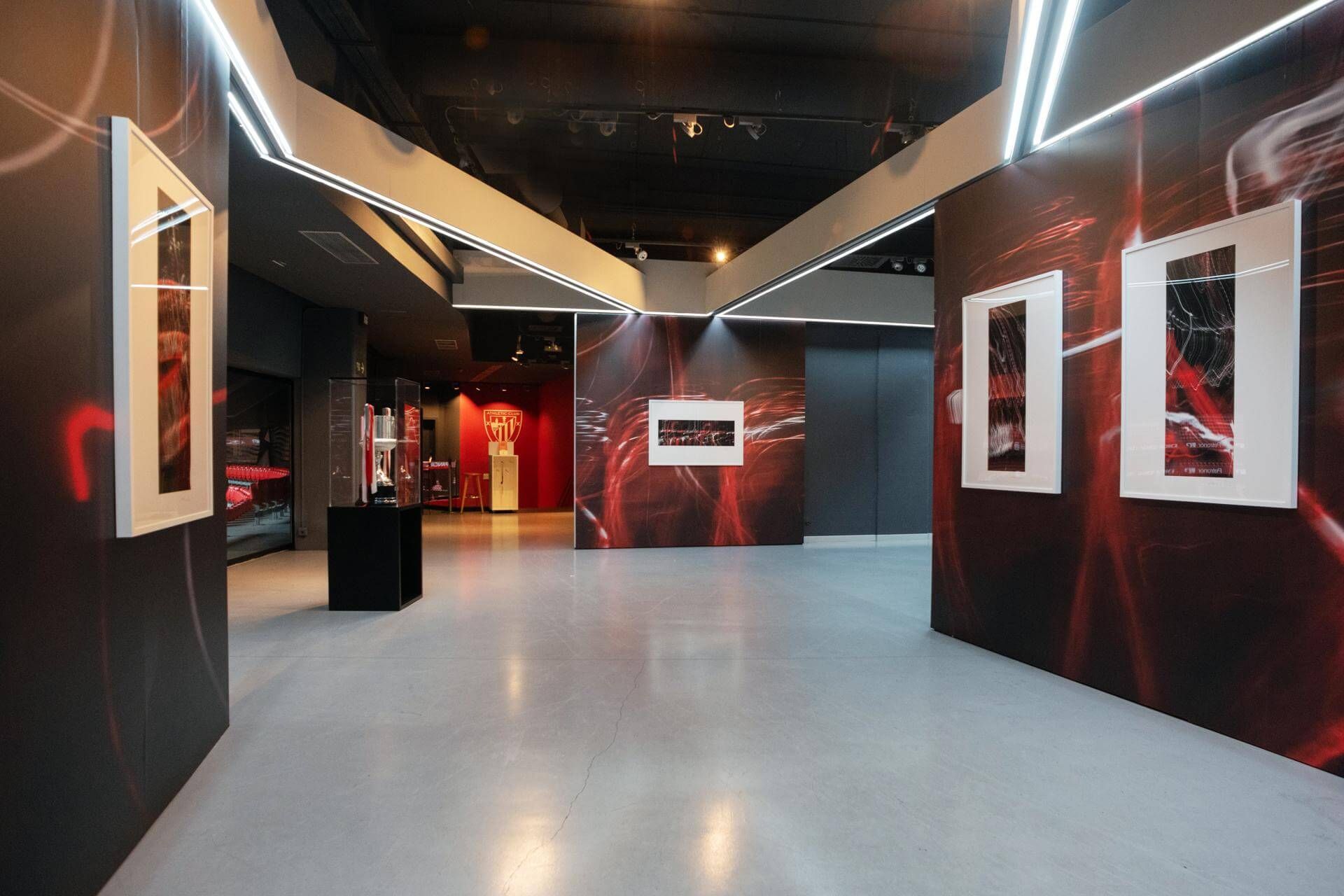  Vista de la Exposición de la nueva obra de Darío Urzay, situada en AC Museoa del Athletic Club en el interior del campo de San Mamés.