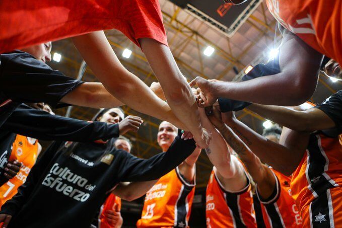  Valencia Basket confirma la segunda plaza tras ganar al Celta y espera ya al Joventut en cuartos (9