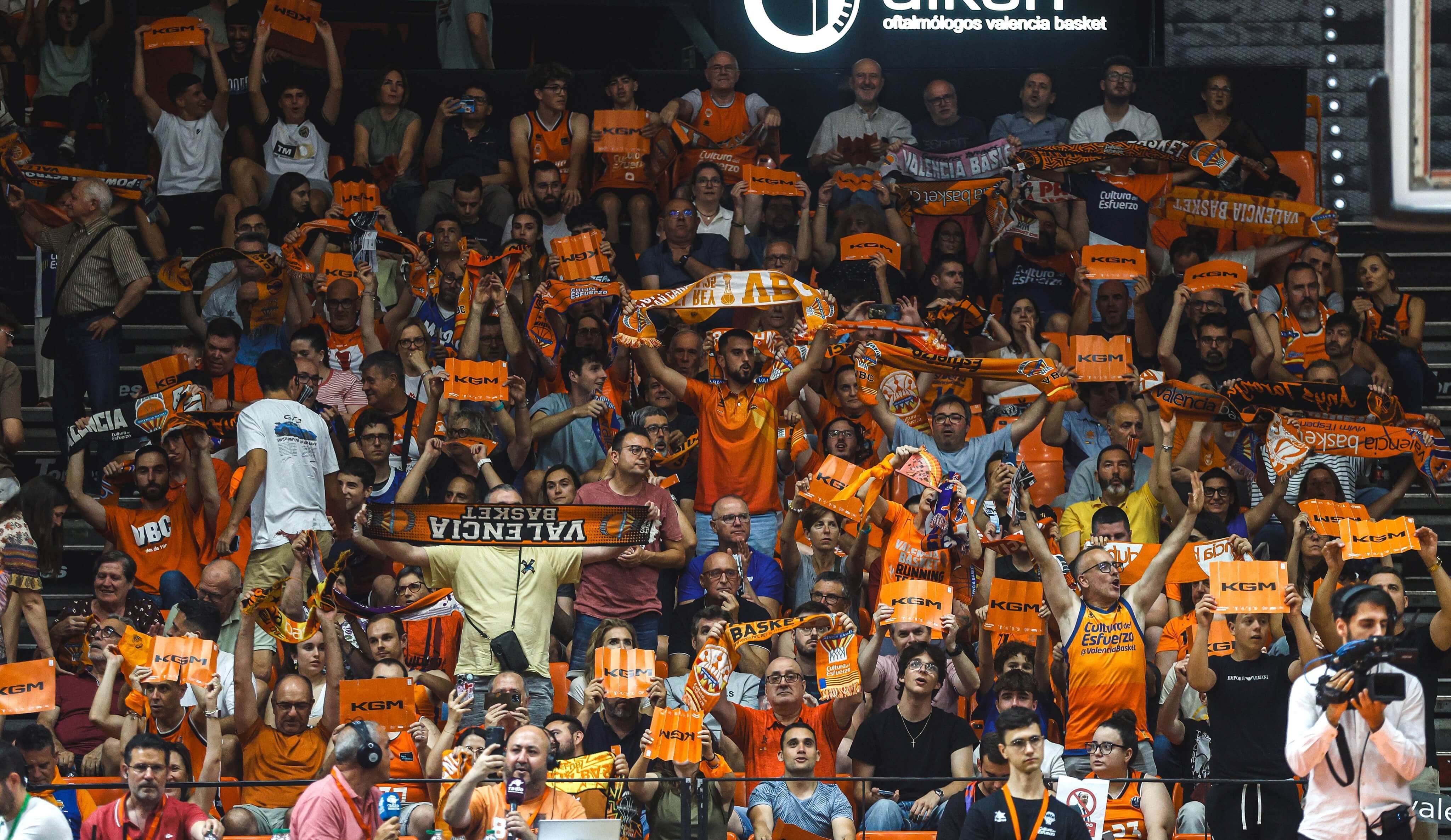 Valencia Basket se despide de la Fuente de San Luis tras más de un millar de partidos